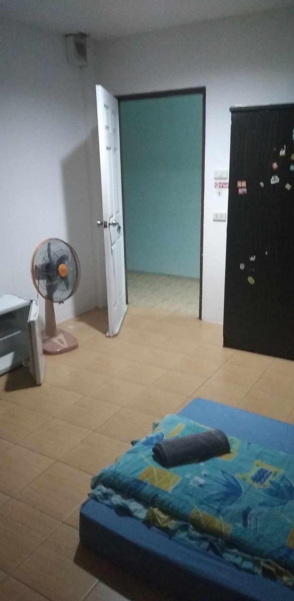 Hotel J&E Nong Prue Esterno foto